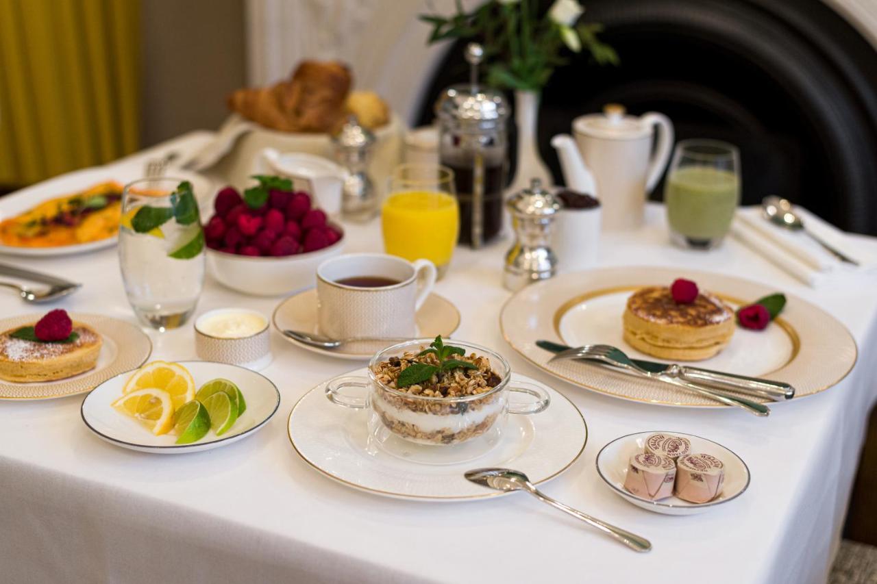 The Adria Hotel London Bagian luar foto