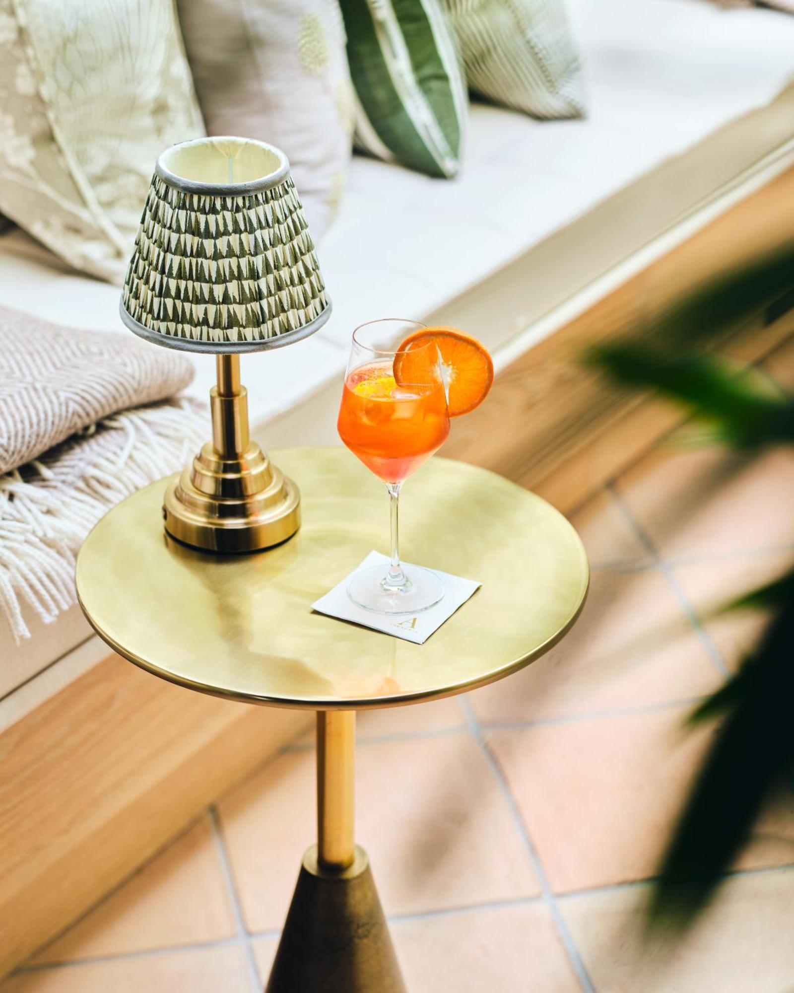 The Adria Hotel London Bagian luar foto